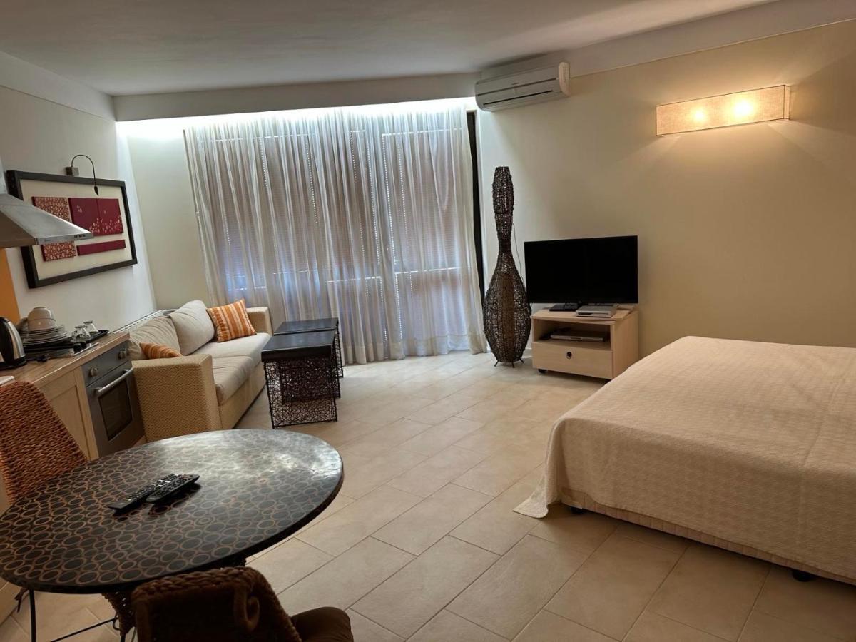 Oazis Vip Club Aparthotel Slăntjev Brjag Exteriör bild