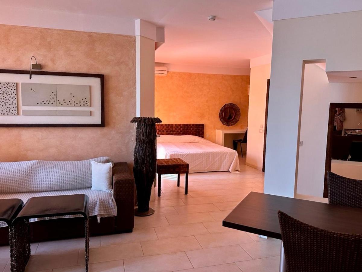 Oazis Vip Club Aparthotel Slăntjev Brjag Exteriör bild