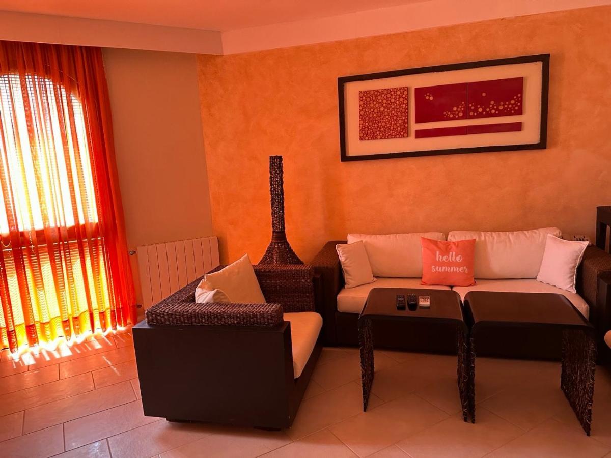 Oazis Vip Club Aparthotel Slăntjev Brjag Exteriör bild