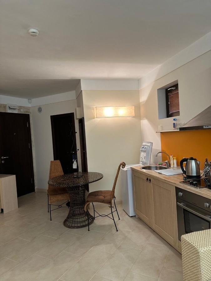 Oazis Vip Club Aparthotel Slăntjev Brjag Exteriör bild