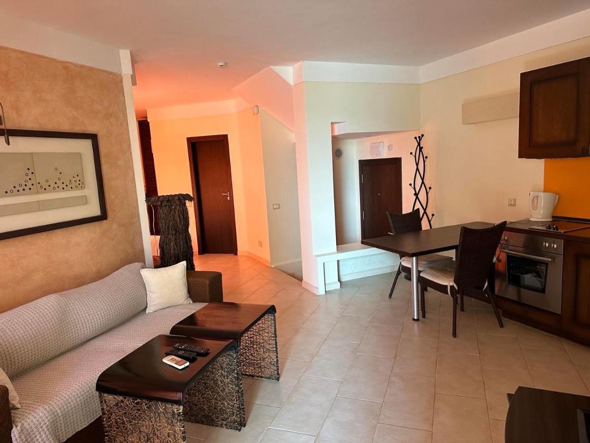 Oazis Vip Club Aparthotel Slăntjev Brjag Exteriör bild