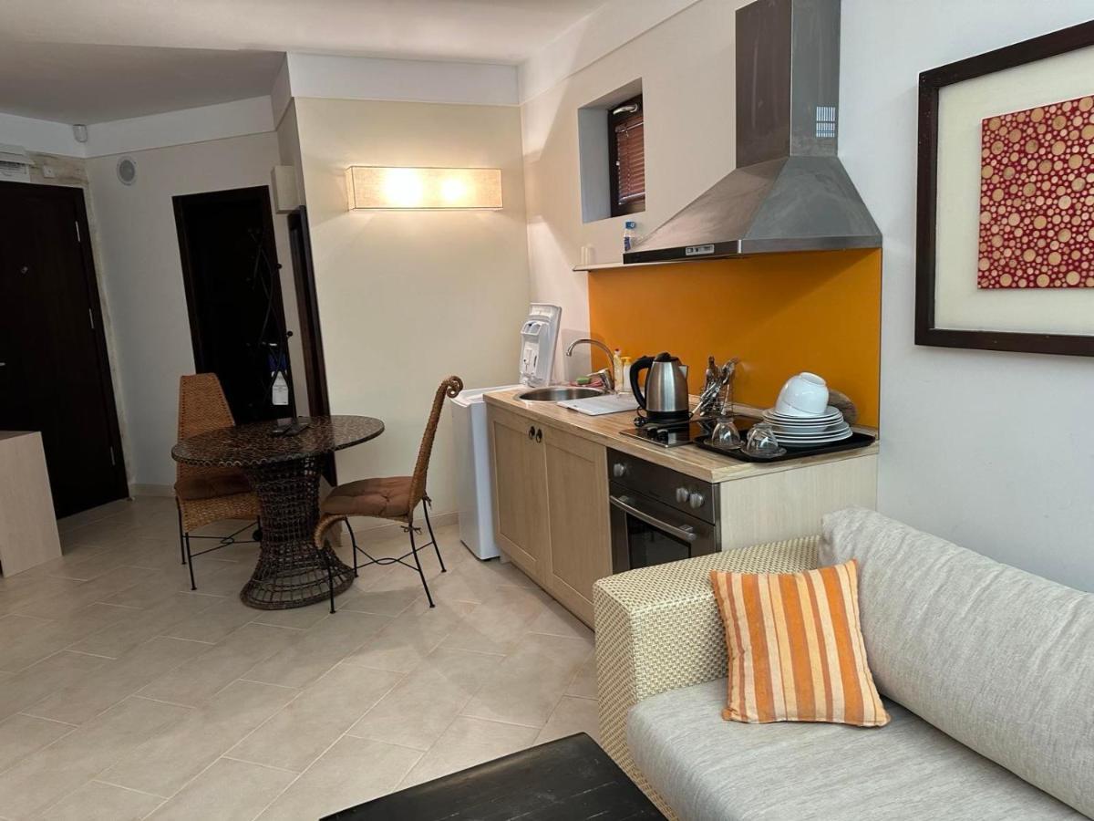Oazis Vip Club Aparthotel Slăntjev Brjag Exteriör bild