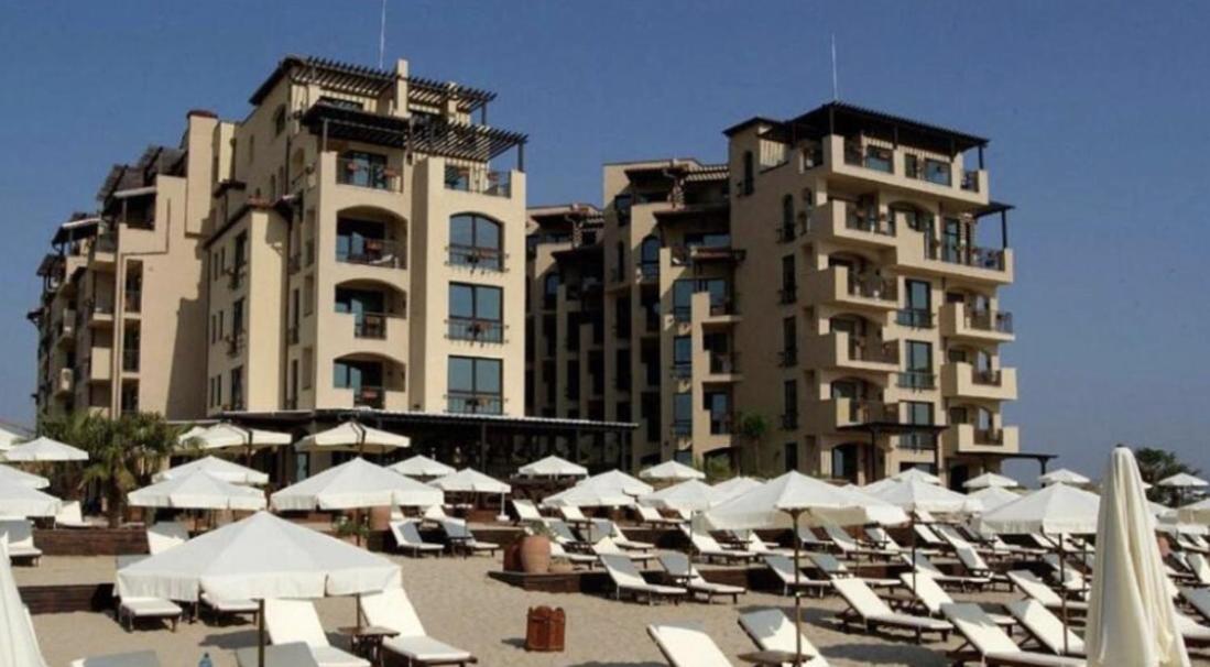 Oazis Vip Club Aparthotel Slăntjev Brjag Exteriör bild